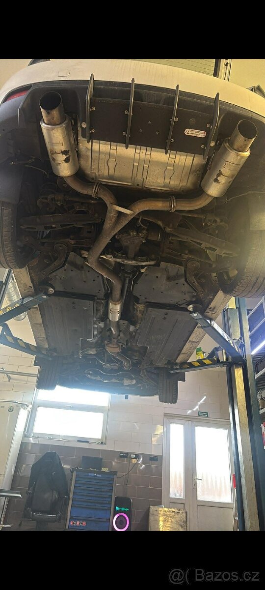 Subaru Impreza WRX STI - 13