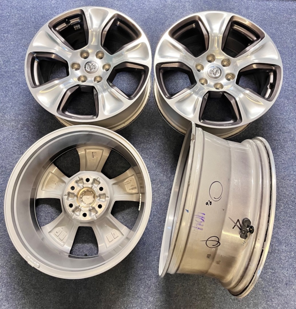 6x139.7 R20 Originál Dodge RAM 1500 REBEL - TOP STAV - - 13