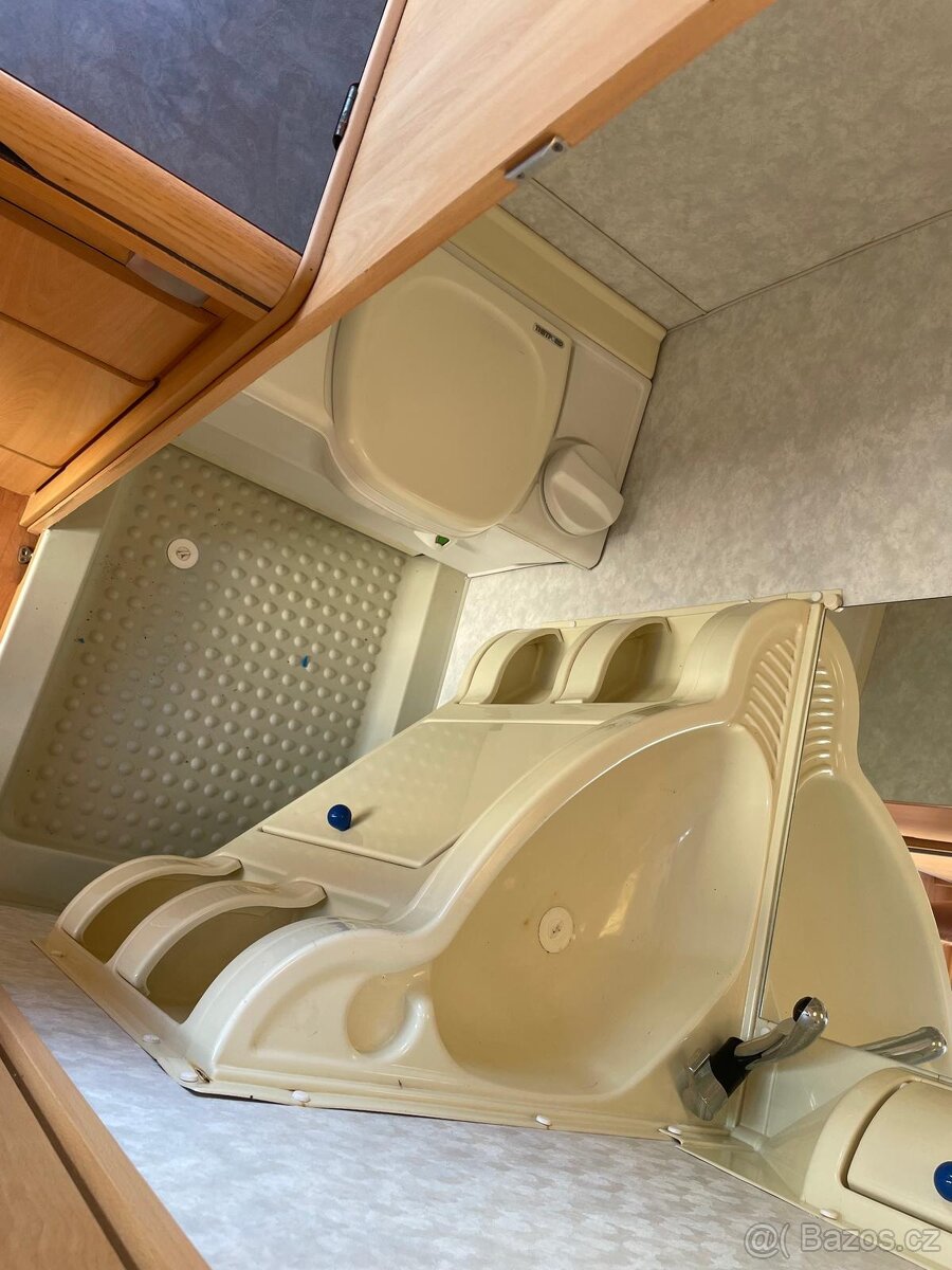 Adria Altea 430, 2006, 4 osoby, pevná postel, 1000kg - 13