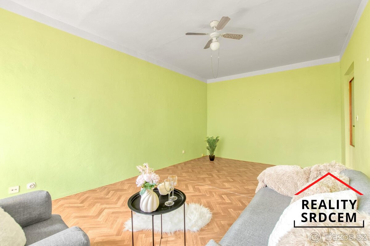 Prodej bytu 2+1, 63 m2, šatna + balkon, Masarykova třída, Or - 13