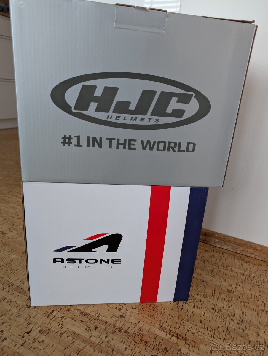 Helma HJC F70 XL a Astone GT 800 Evo M - 13