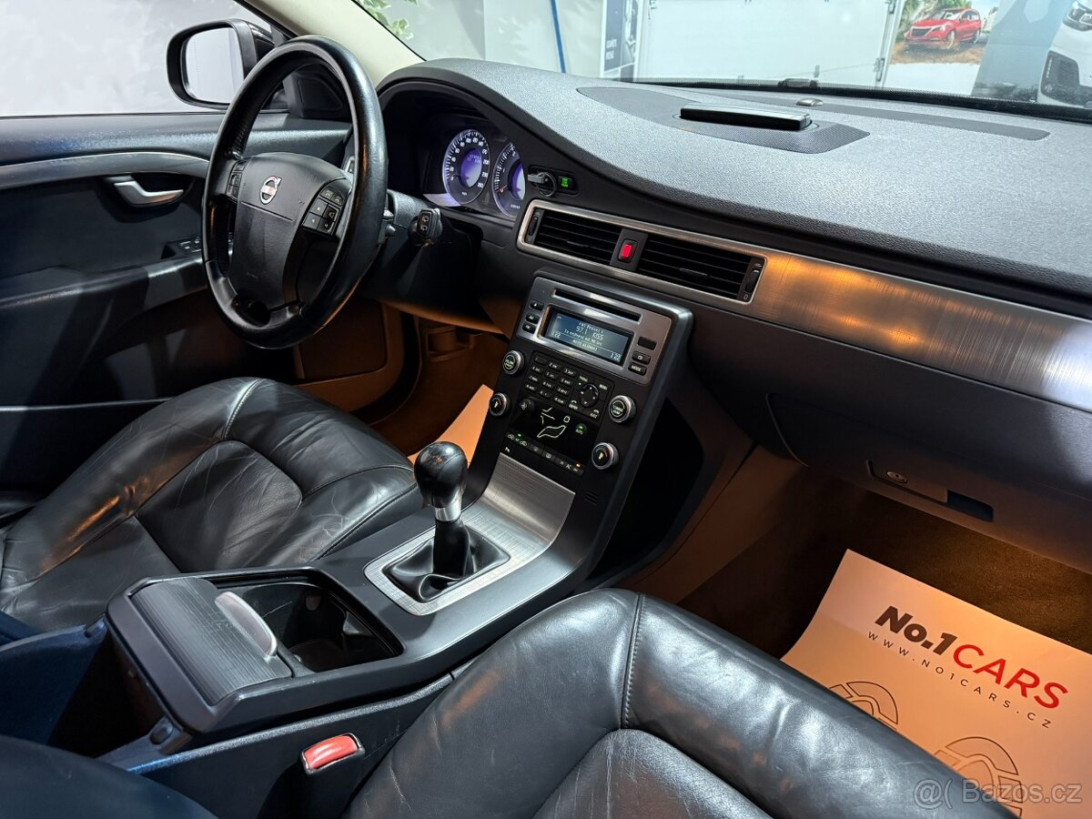 Volvo V70 2,0 D R-DESIGN TAŽNÉ ČIDLA - 13