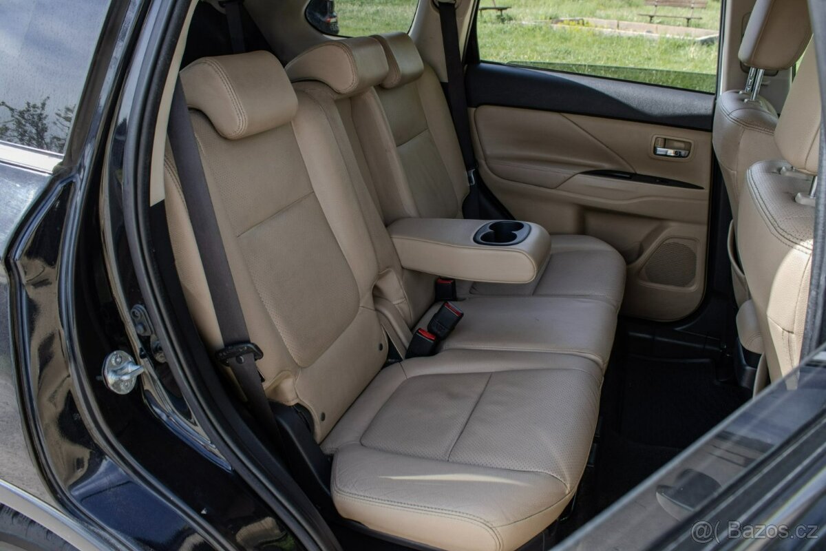 Mitsubishi Outlander 2.2 DI-D 4WD - 13