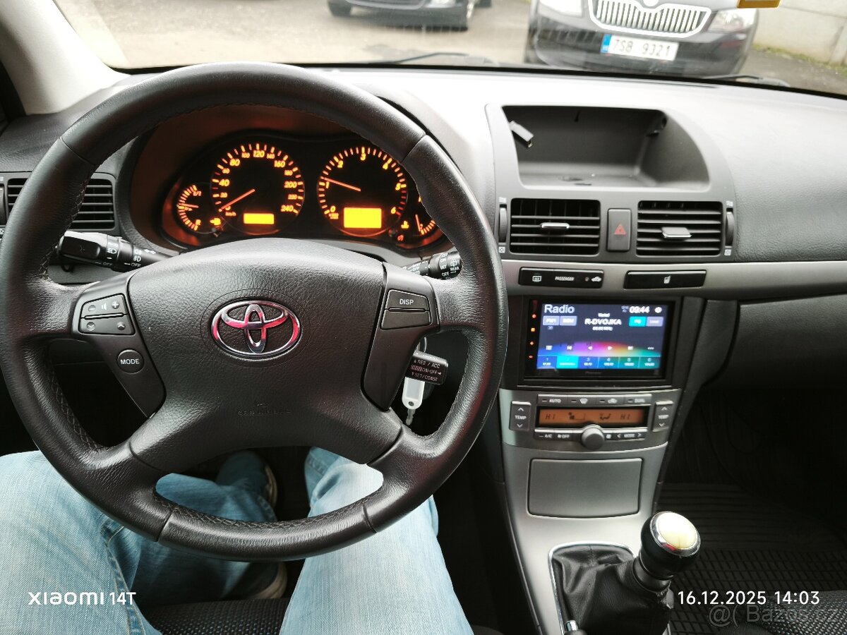 Toyota Avensis 2.0D-4D 93kW, Aut.klima, servisované, tažné - 13