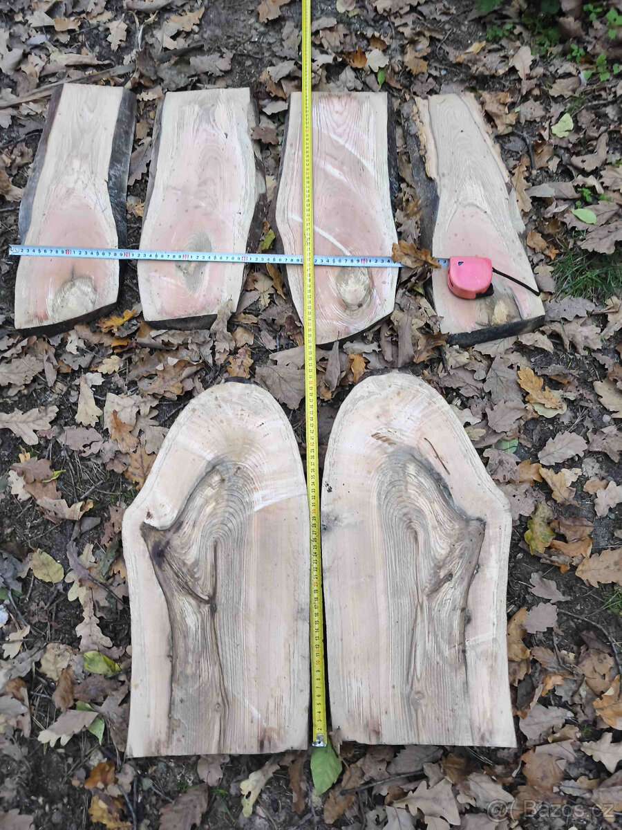 jasanové desky z rozvidlení kmenu, vhodné na mísy, síla 6cm - 13