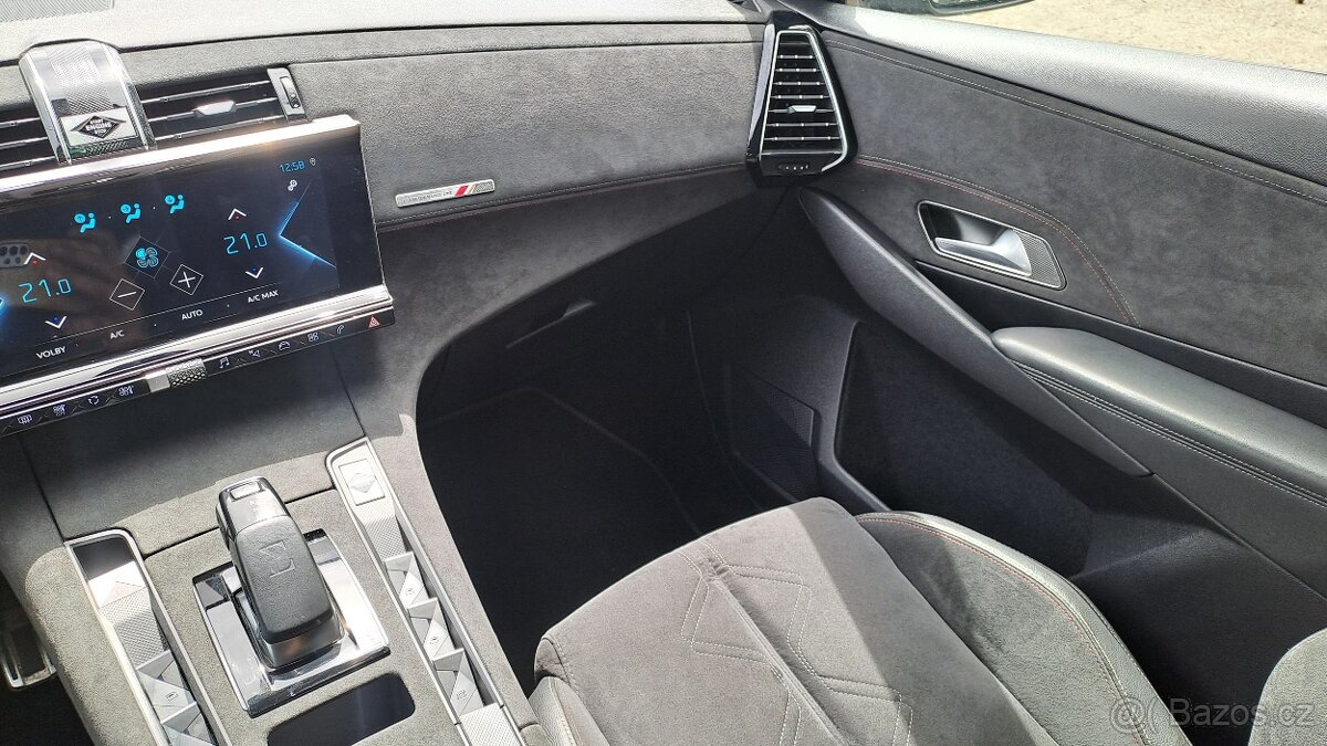 DS Automobiles DS7 Crossback E-Tense 4x4 PERFORMANCE Line - 13