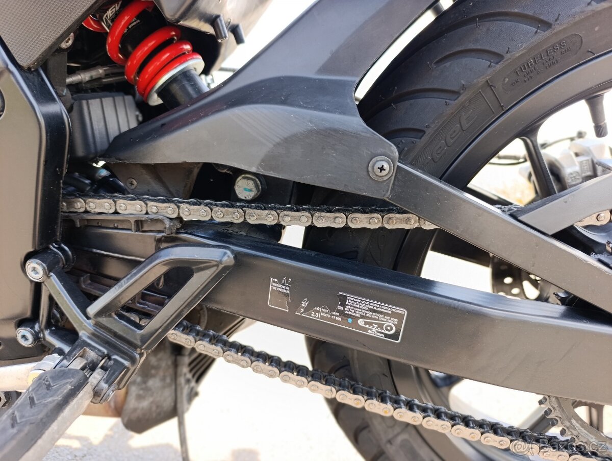 Aprilia Tuono 125 - 13