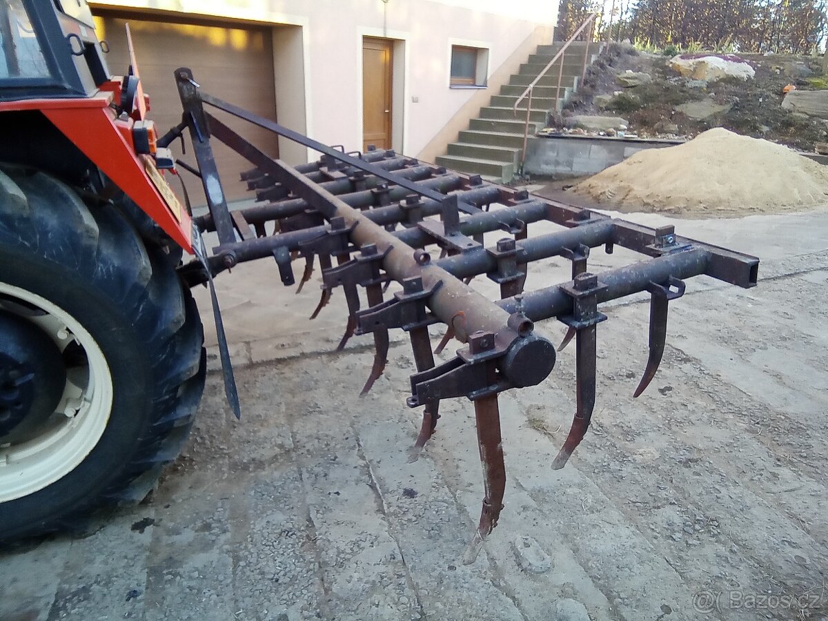 Radličkový podmítač (hloubkový kypřič) - 13