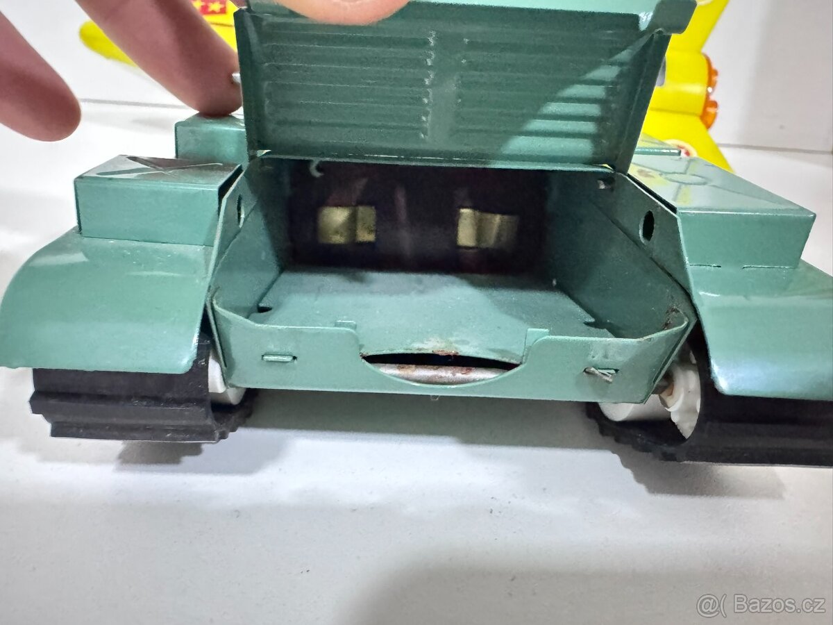 ITES - stará hračka - RAKETONOSIČ S RAKETOU - 13