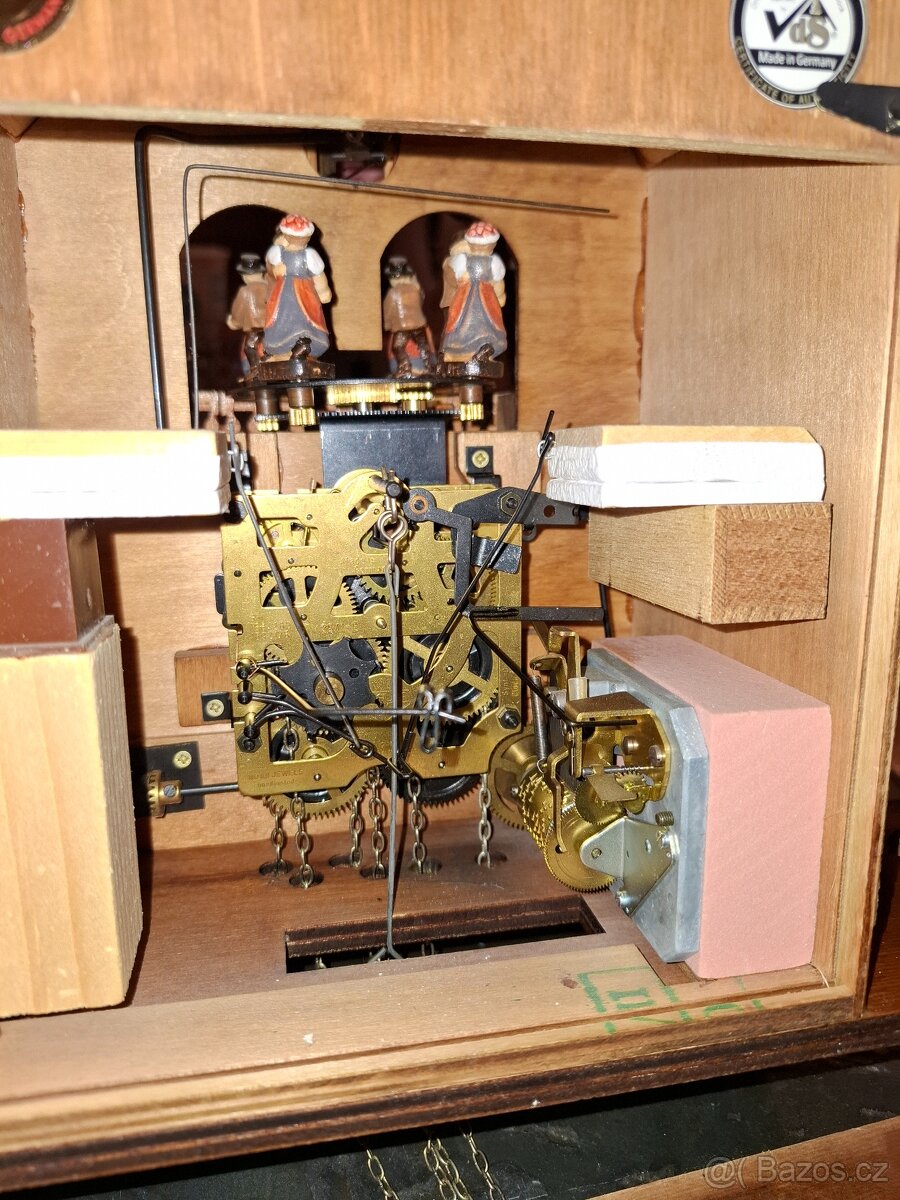 Třizávažove kukačkové hodiny HONES - 13