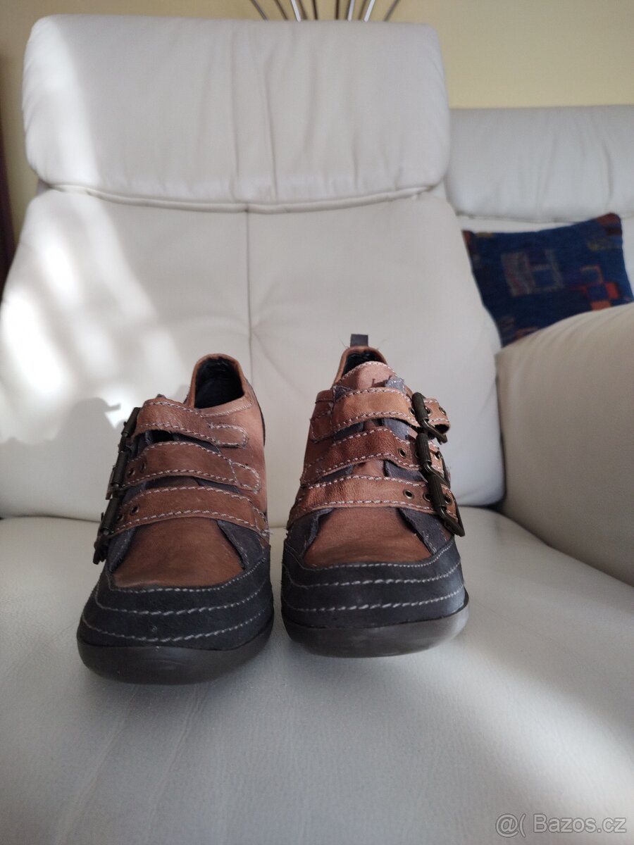 Kotníčkové boty na vnitřní platformě - 13