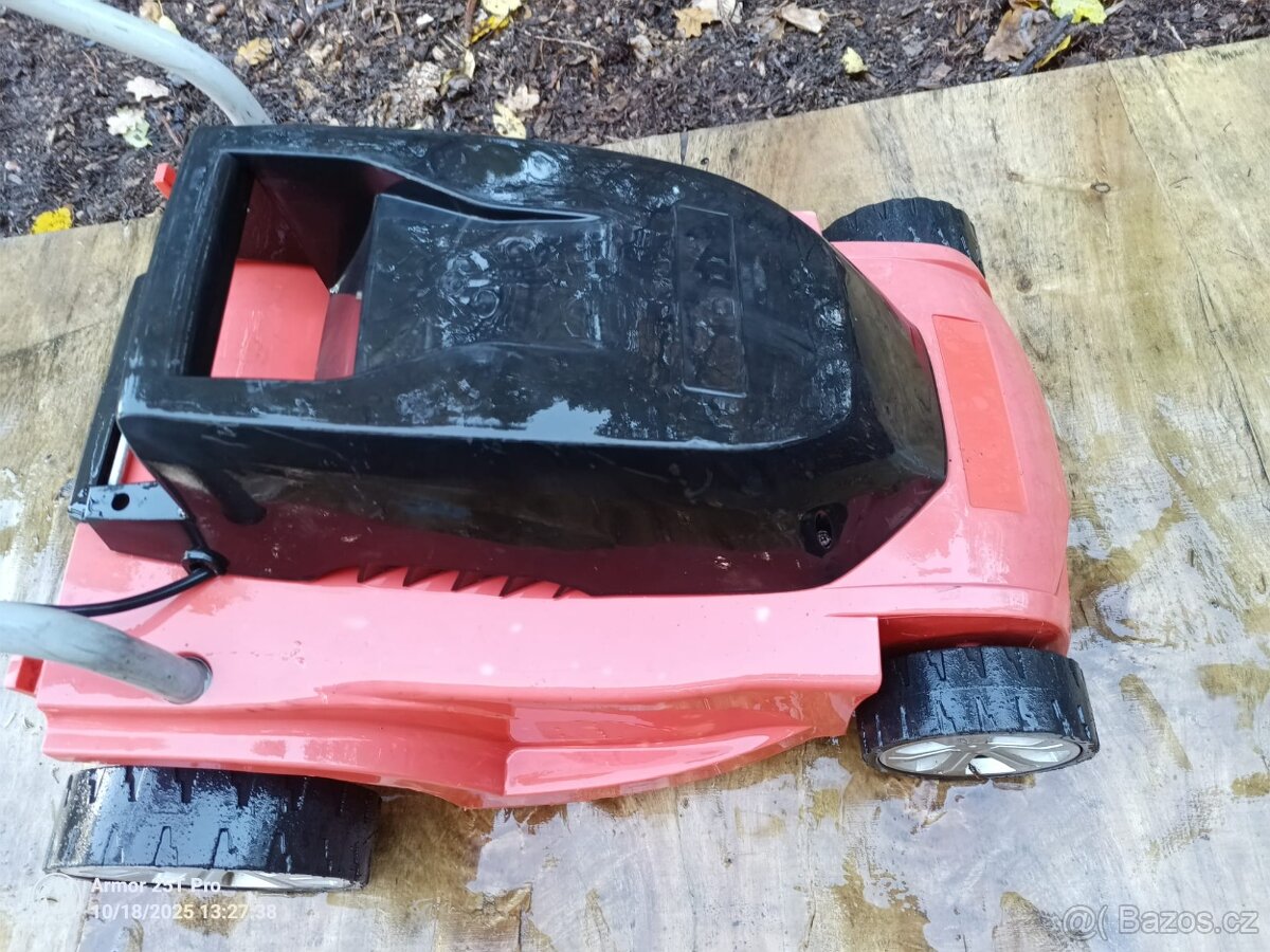 Zahradní elektrická sekačka DOLMAR EM-33 - 13