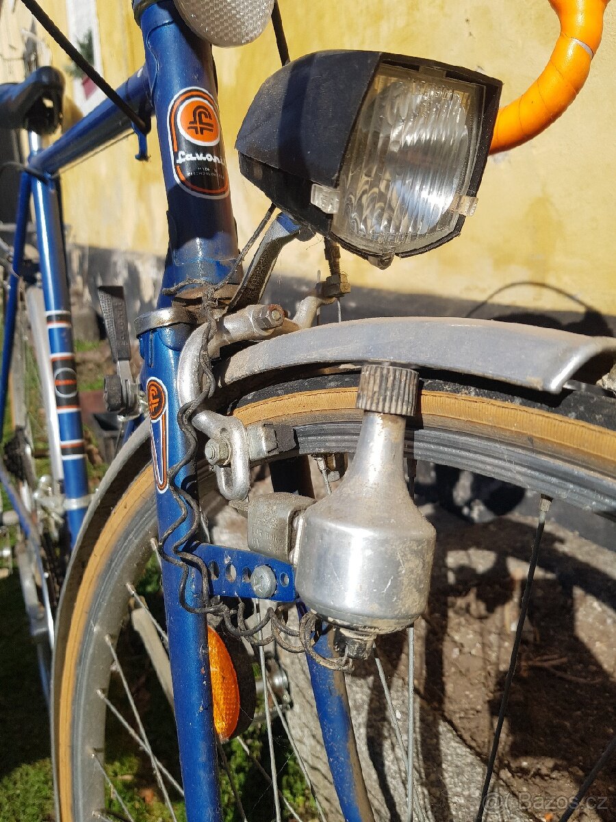 Silniční kolo Favorit - 13