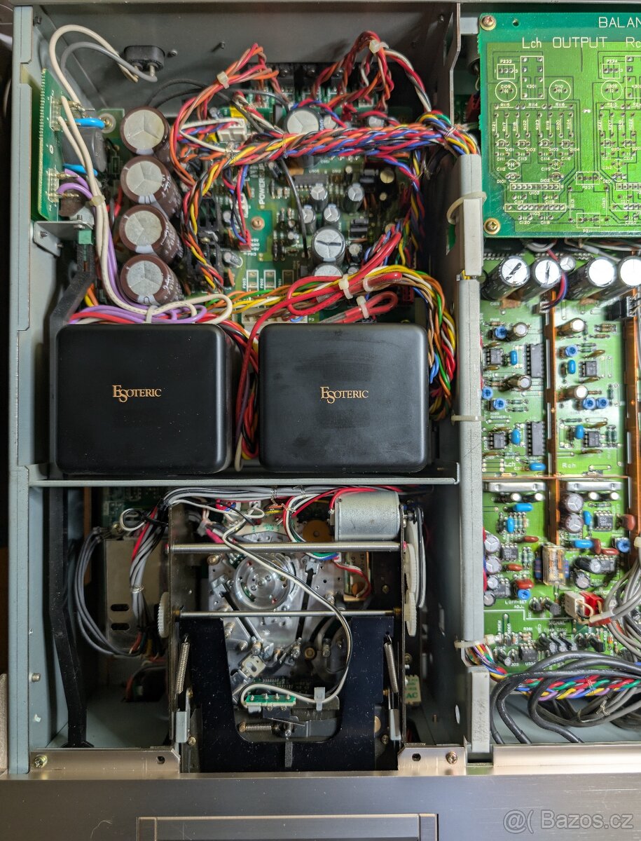 TASCAM DA-50 DAT + dálkový ovladač - plně funkční - 13