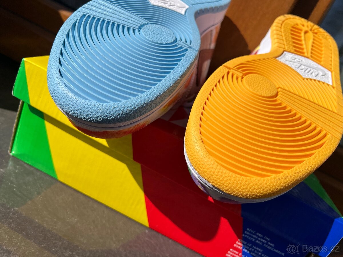 Nike SB Dunk Low Street Hawker - 13