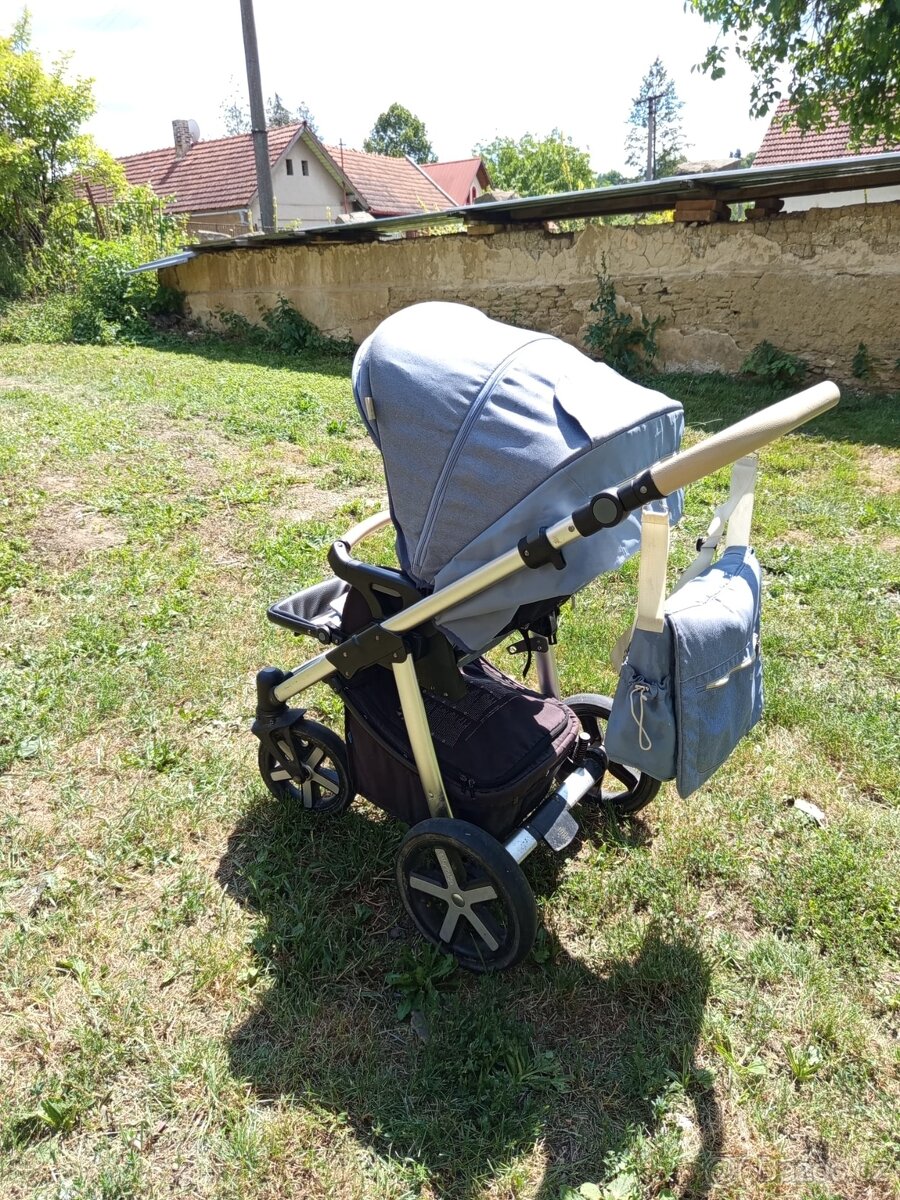 Prodám Kočárek - 13