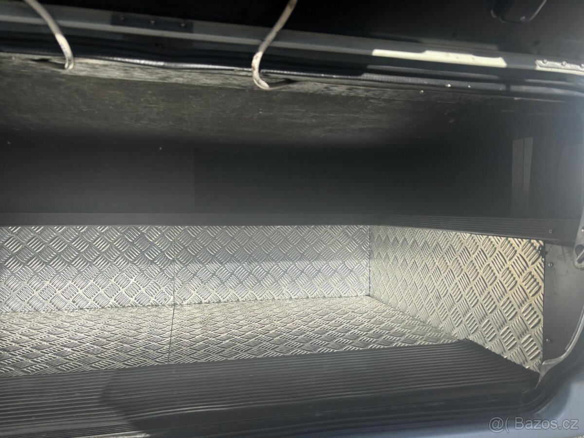 OBYTNÉ AUTO BURSTNER - ZIMNÍ VERZE AUTA , KRÁSNÝ STAV - 13