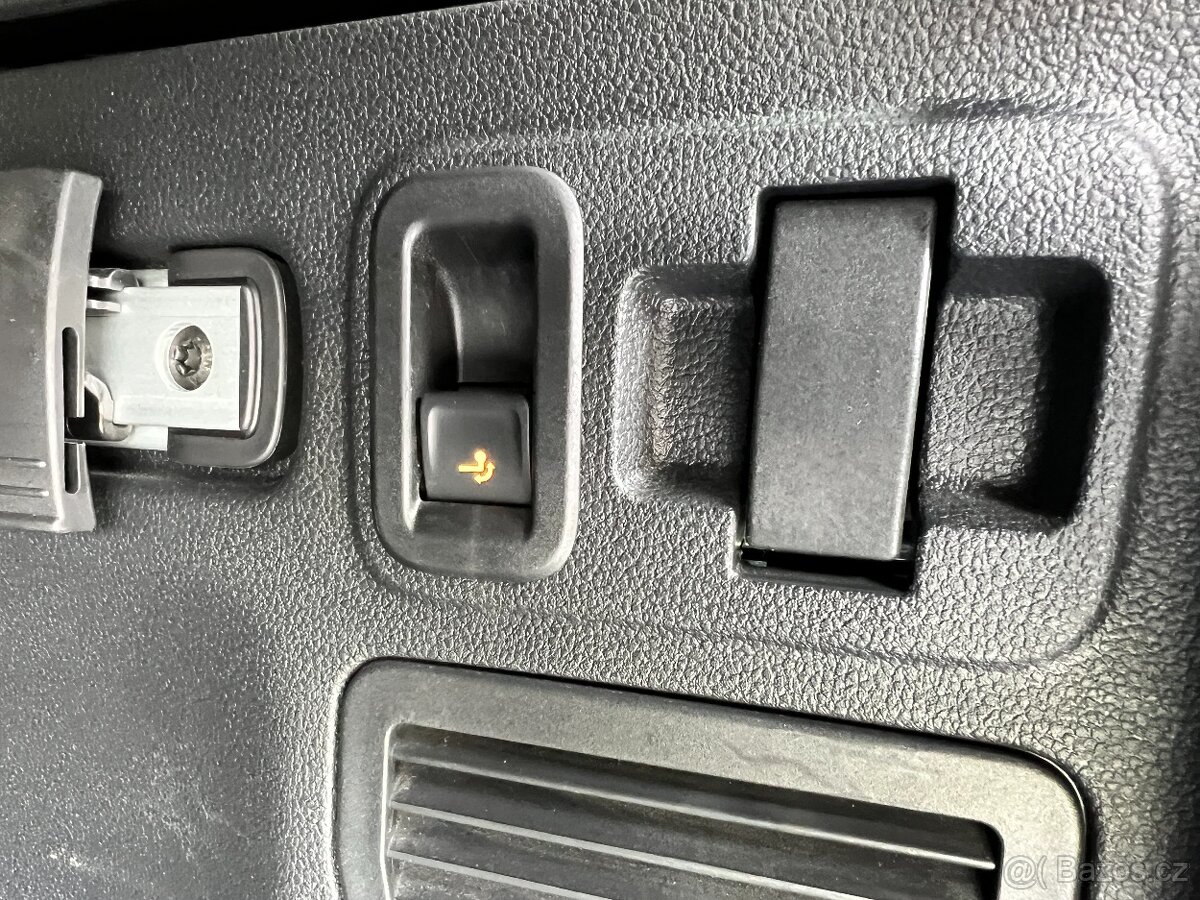 ► VW TOURAN 1.5TSI 110KW R-LINE SPORT-LED-NAVI-ACC-TAŽNÉ 18 - 13