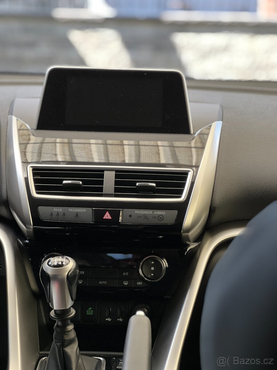 Mitsubishi Eclipse Cross 120 kW, 1.5 T-MIVEC, KAMERA, ASISTE - 13