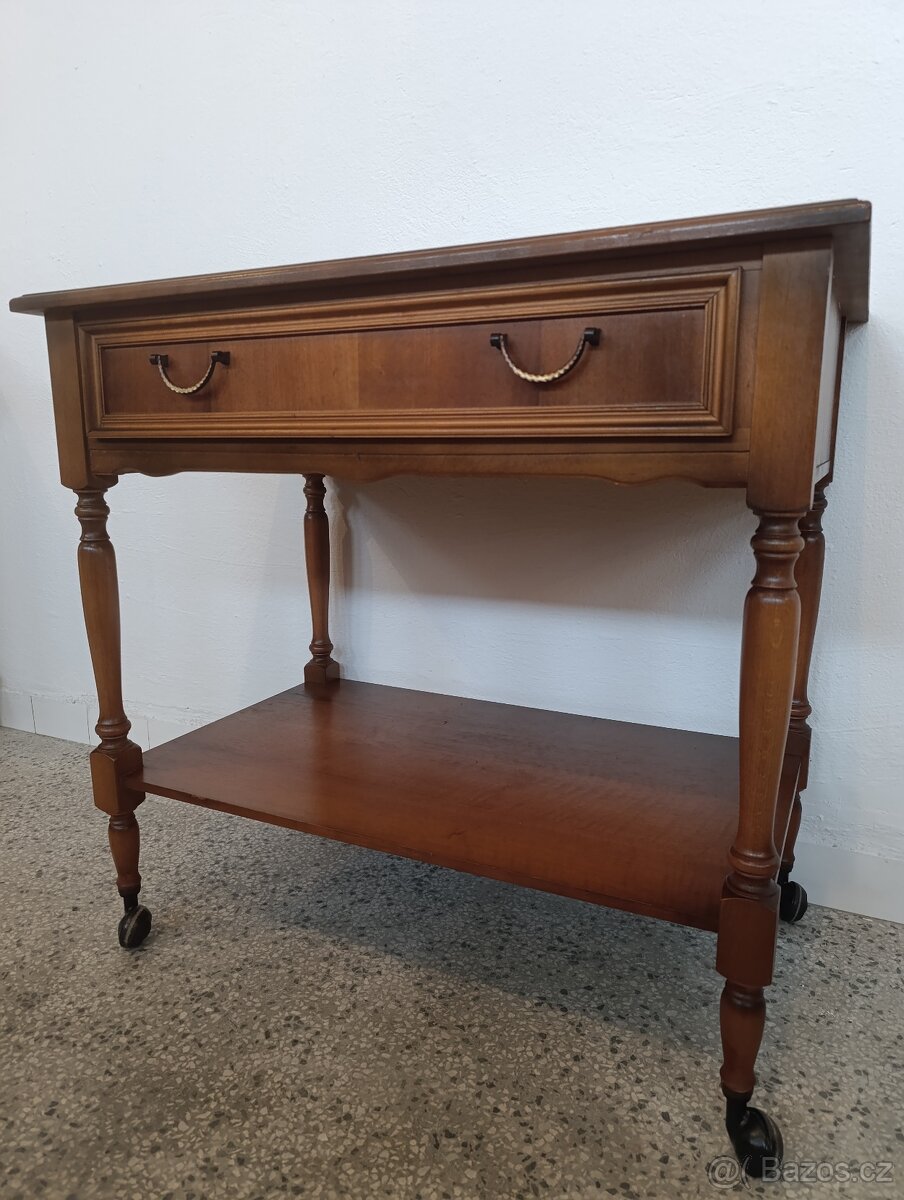Rustikální konzolový stolek, nábytek z masívu, pojízdný - 13