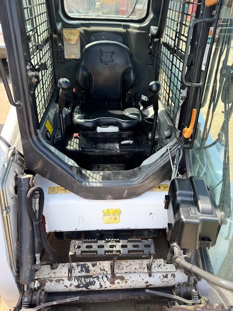 Smykový kolový nakladač Bobcat S450 - 13