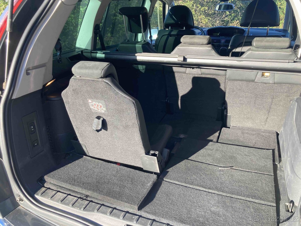 Citroën C4 Grand Picasso EXCLUSIVE,automat,7.MÍST,tažné - 13