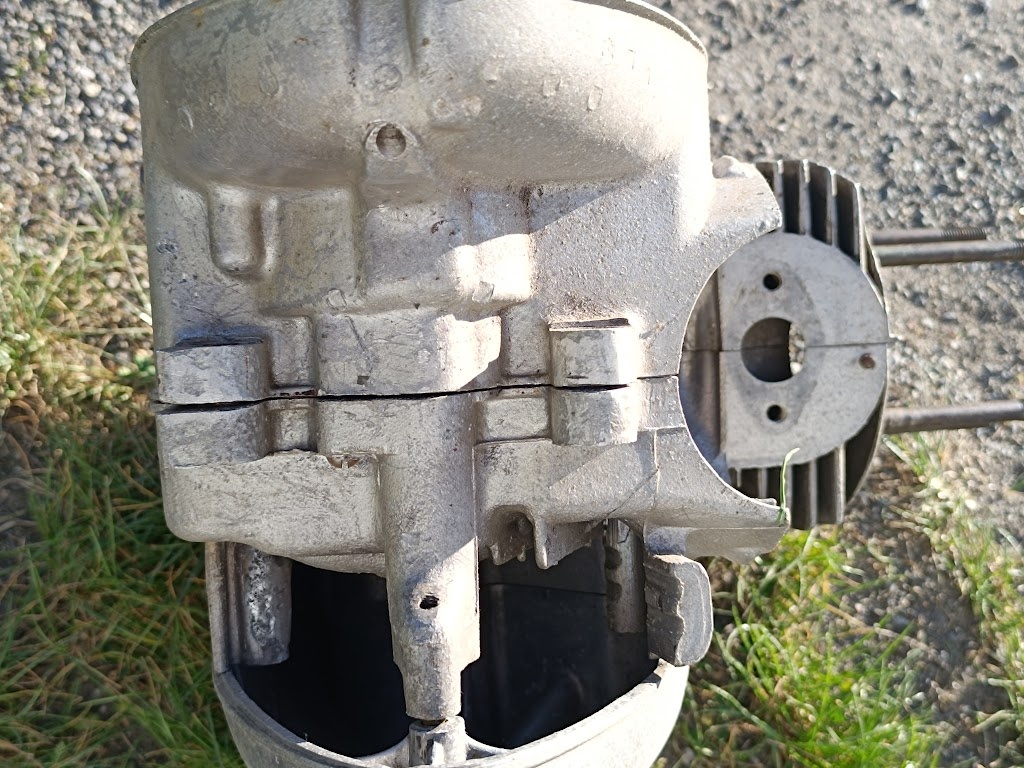 Jawa Pérák - rám - 13