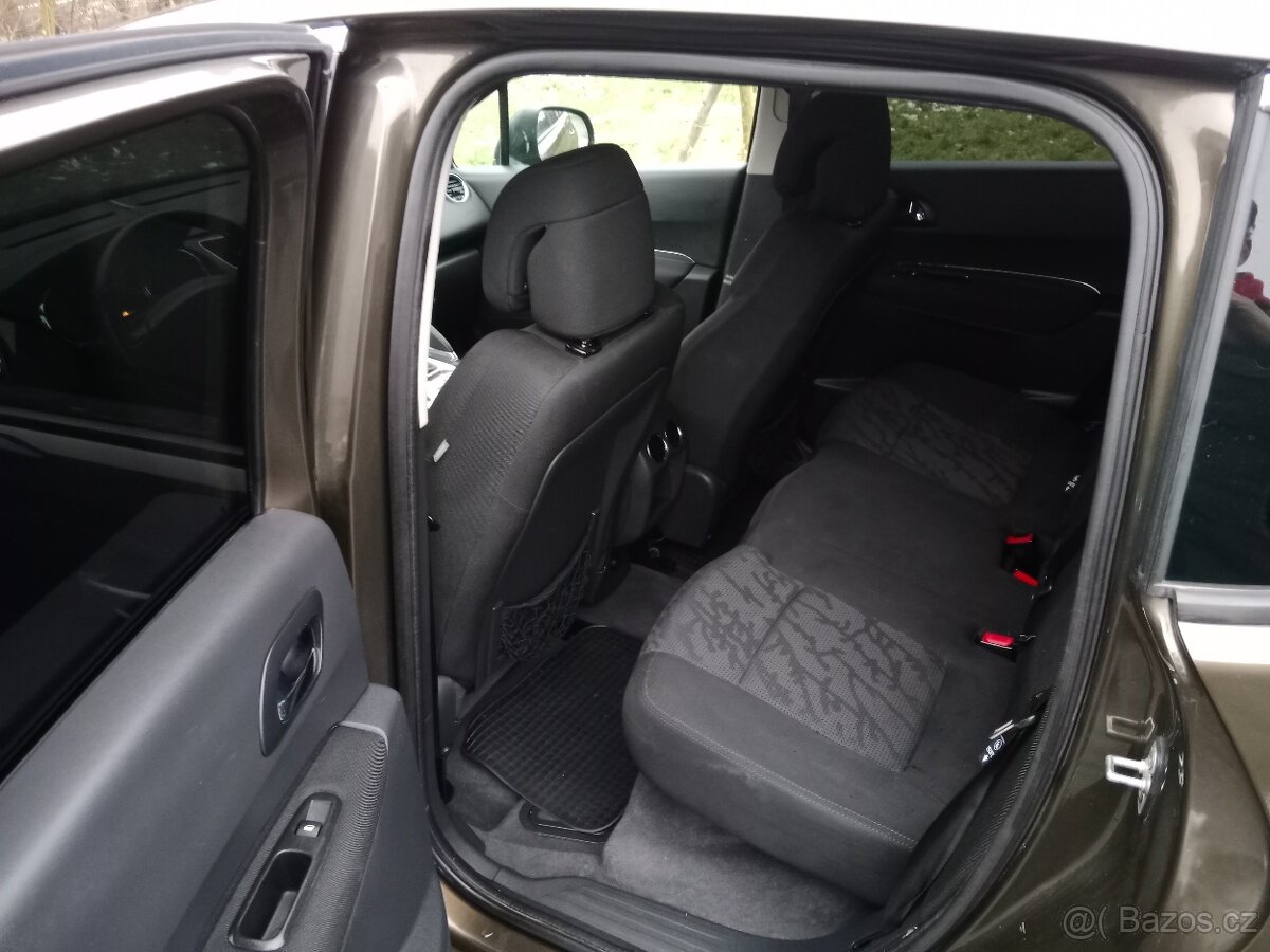 Peugeot 3008 1.6hdi - 13