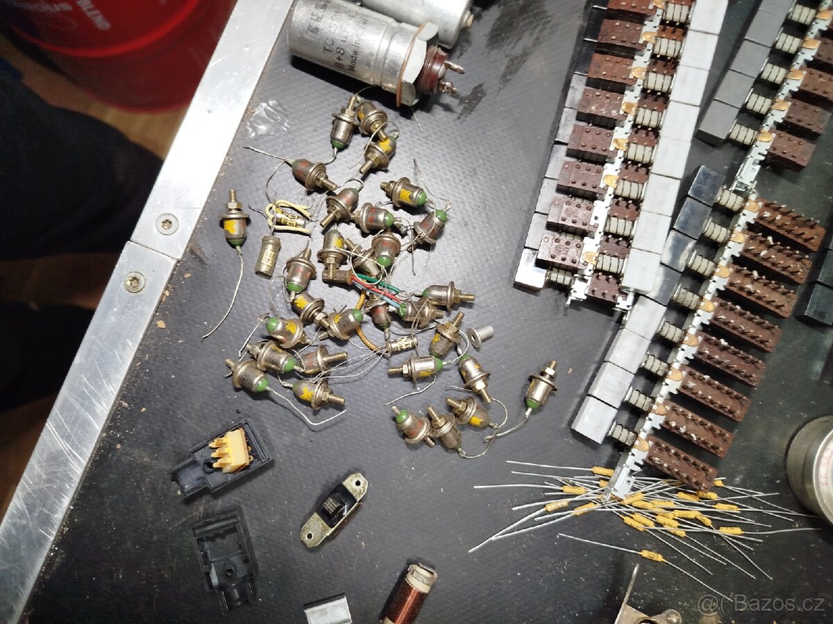 Rádio Tesla + příslušenství - 13