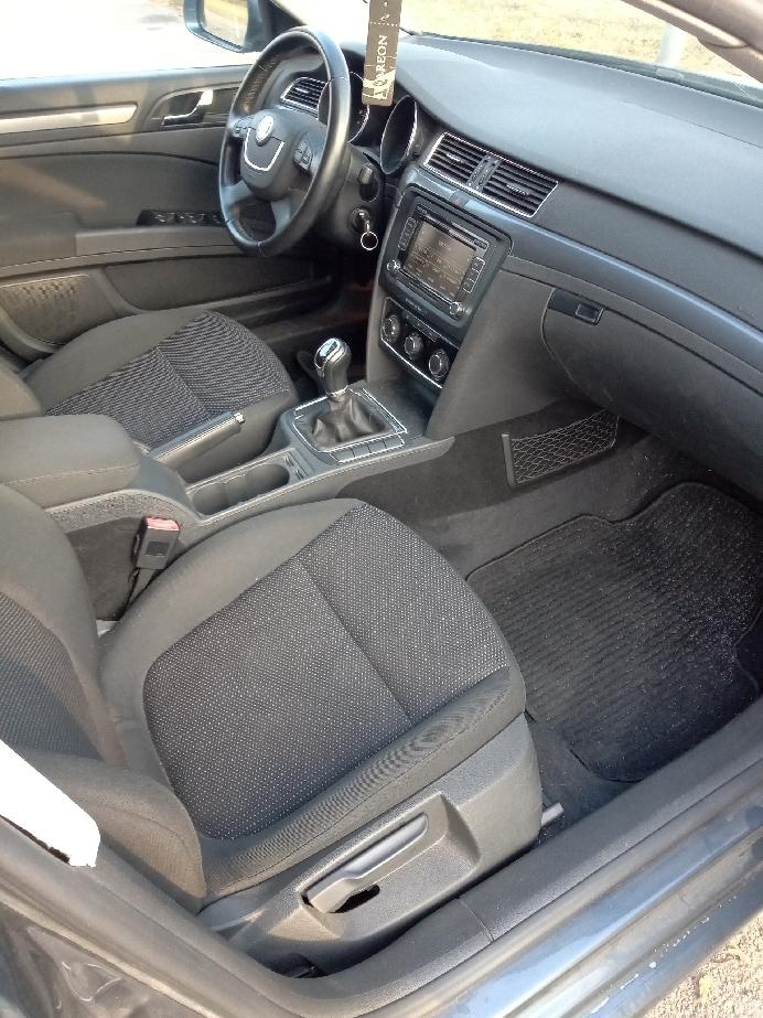 Škoda Superb II. 2.0 TDI, Nová cena, garážované - 13