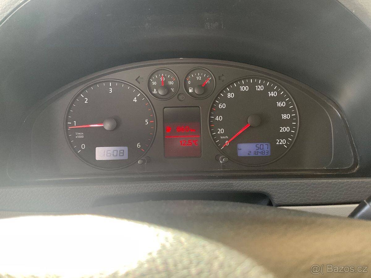 VW Multivan T5 1.9 TDI 75kW,Webasto,Digi.klima,1.Majitel - 13