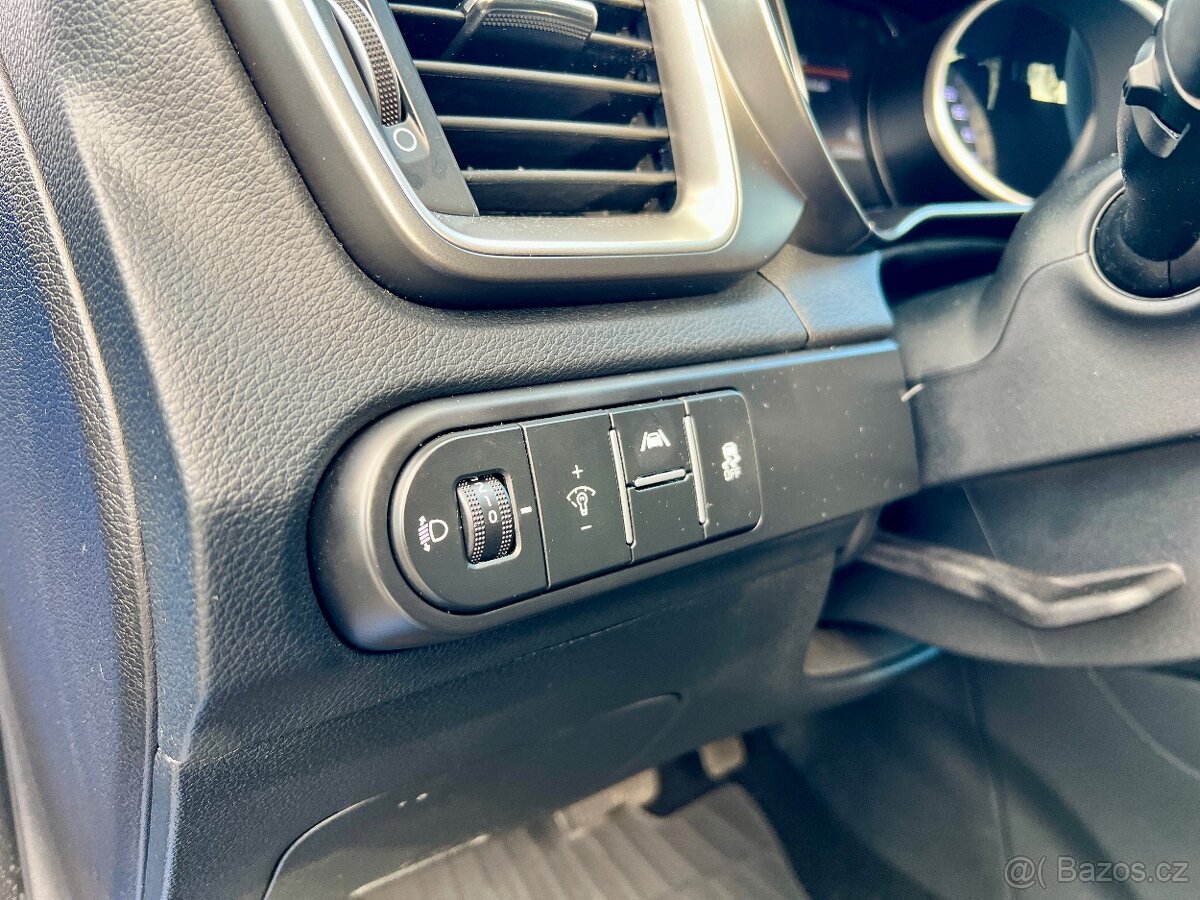 Kia Ceed SW 1,5 T-GDI TOP 7DCT + BUS - 13