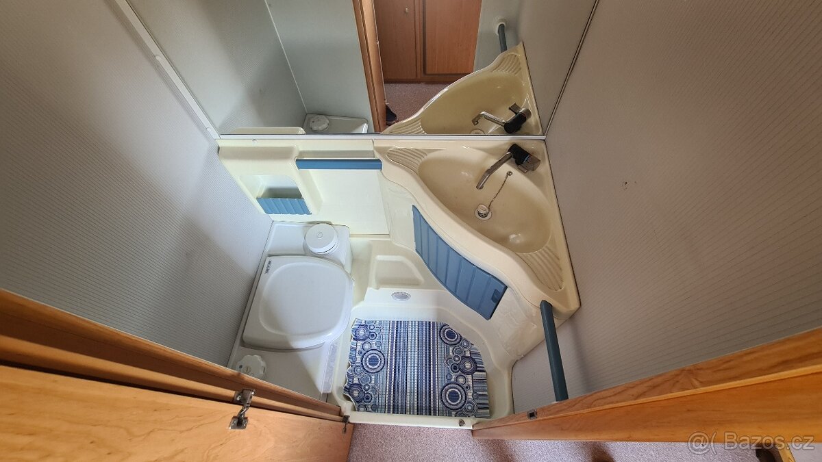 Karavan KNAUS SÜDWIND 490 - 13
