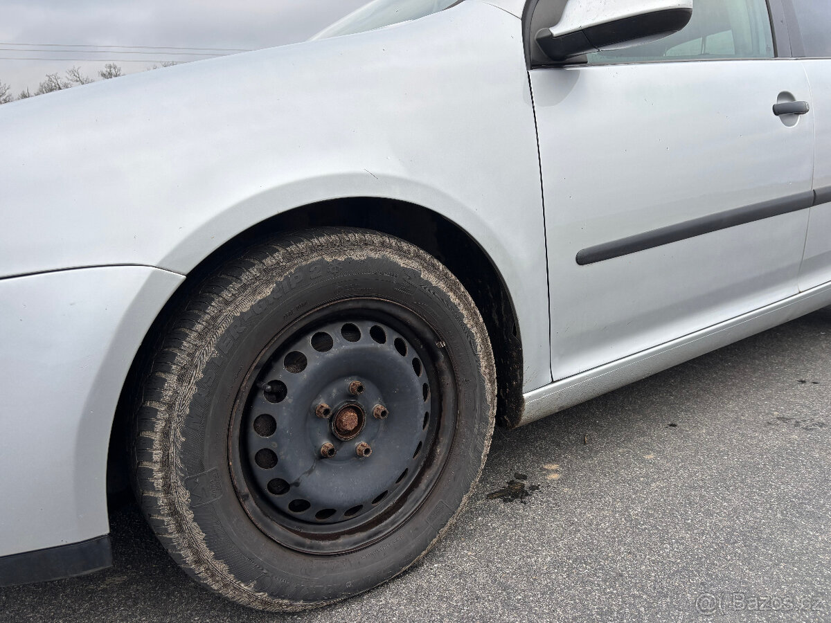 Volkswagen Golf V - 13