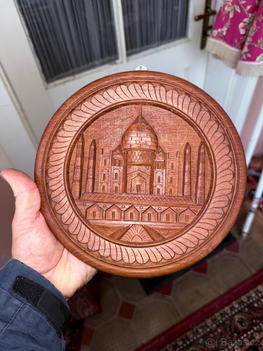 Nábytek z tropického dřeva - 13