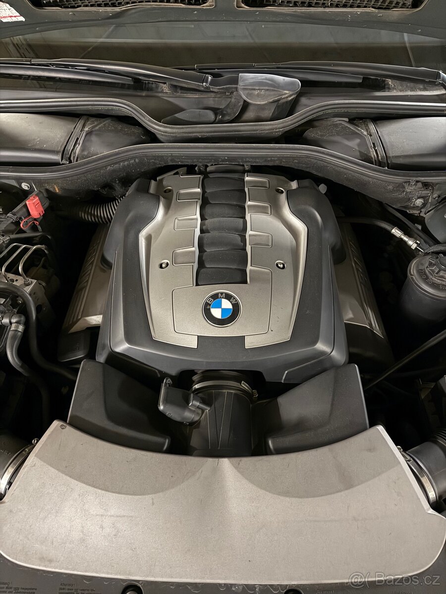 BMW 750Li - E65 V8 - 13