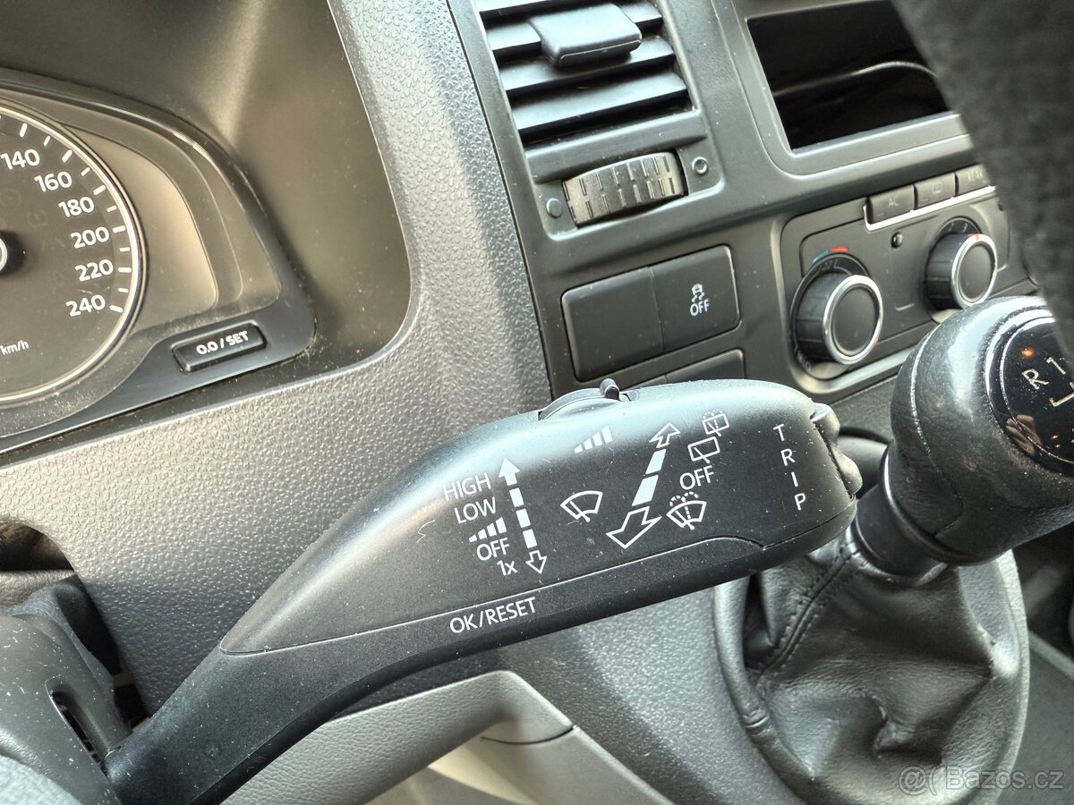 VOLKSWAGEN CARAVELLE T5 GP 2,0 TDI 103 kW - 13