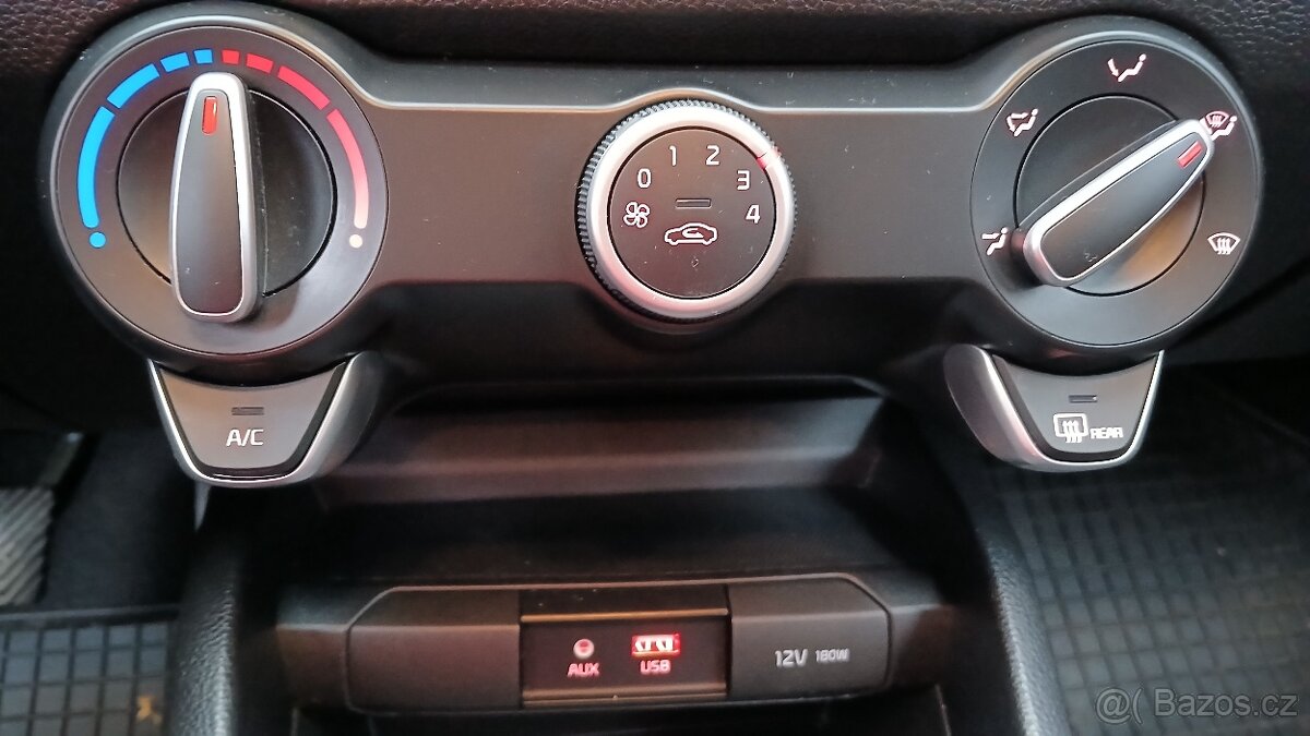 Kia Rio 1.2 po 1majiteli. - 13