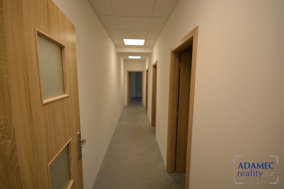 Hala s kancelářemi, novostavba. - 13