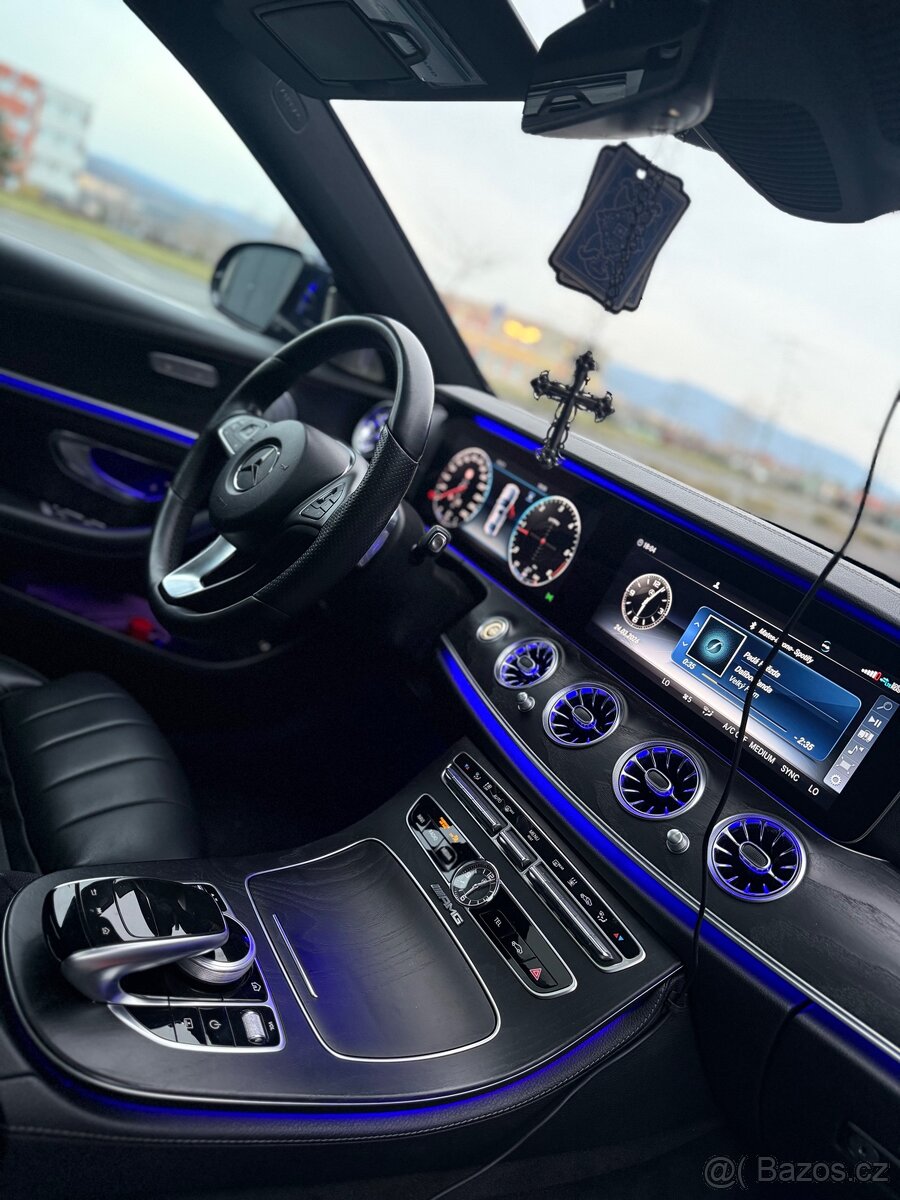 Mercedes-Benz E350d (12/2017) – Top stav - 13
