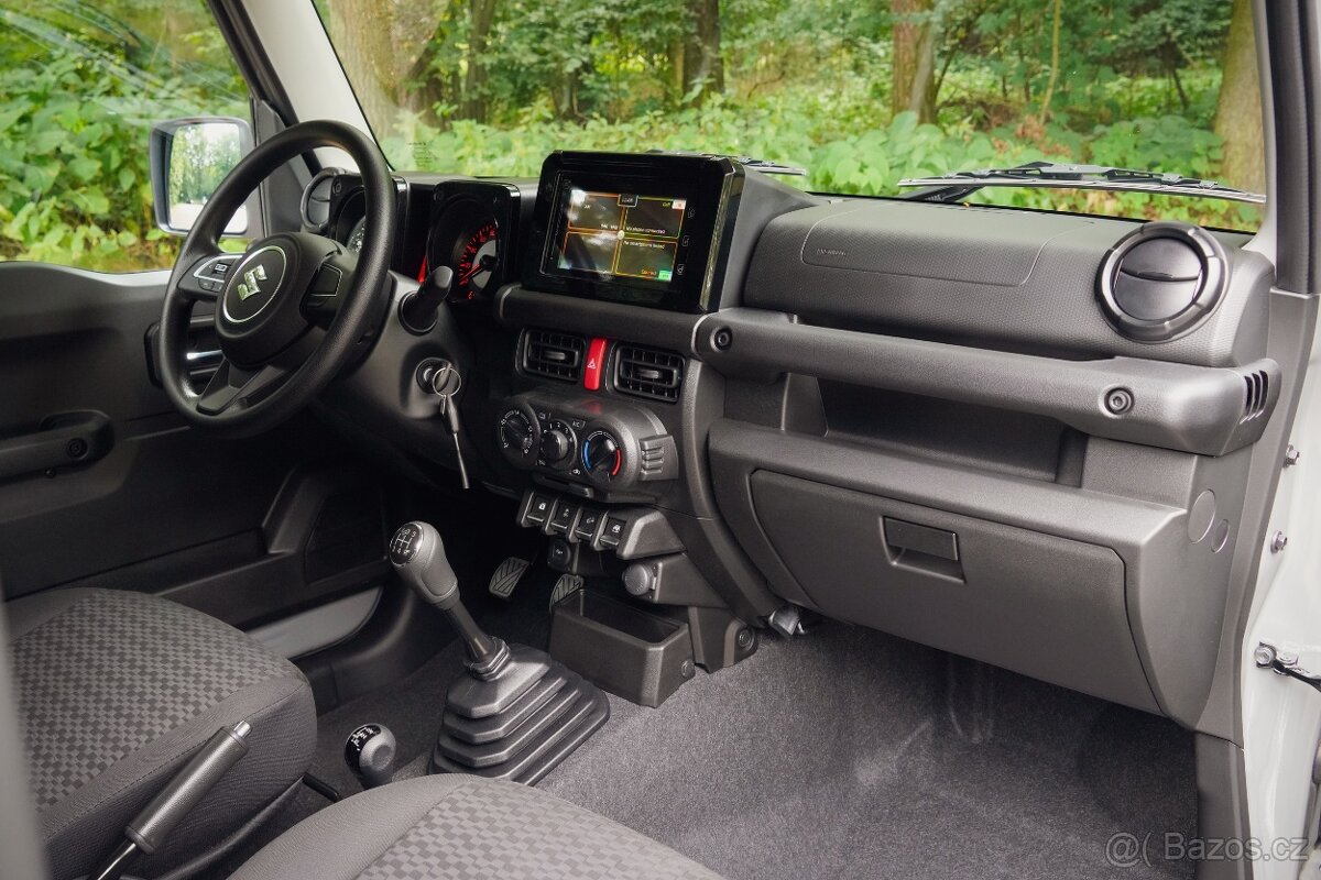 Suzuki JIMNY 1.5 AllGrip PRO MANUÁL - výbava GL (-DPH) - 13