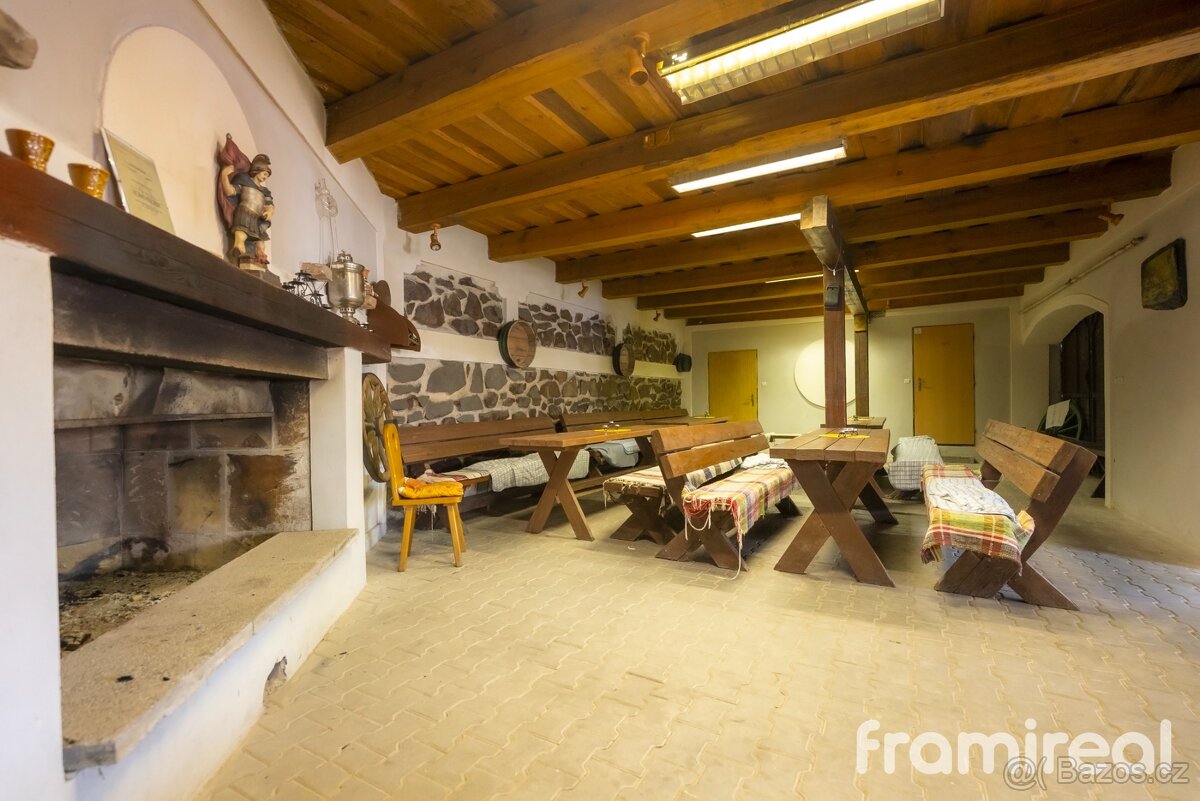 Prodej, Restaurace, 1593 m² - Šatov, ev.č. 00652 - 13