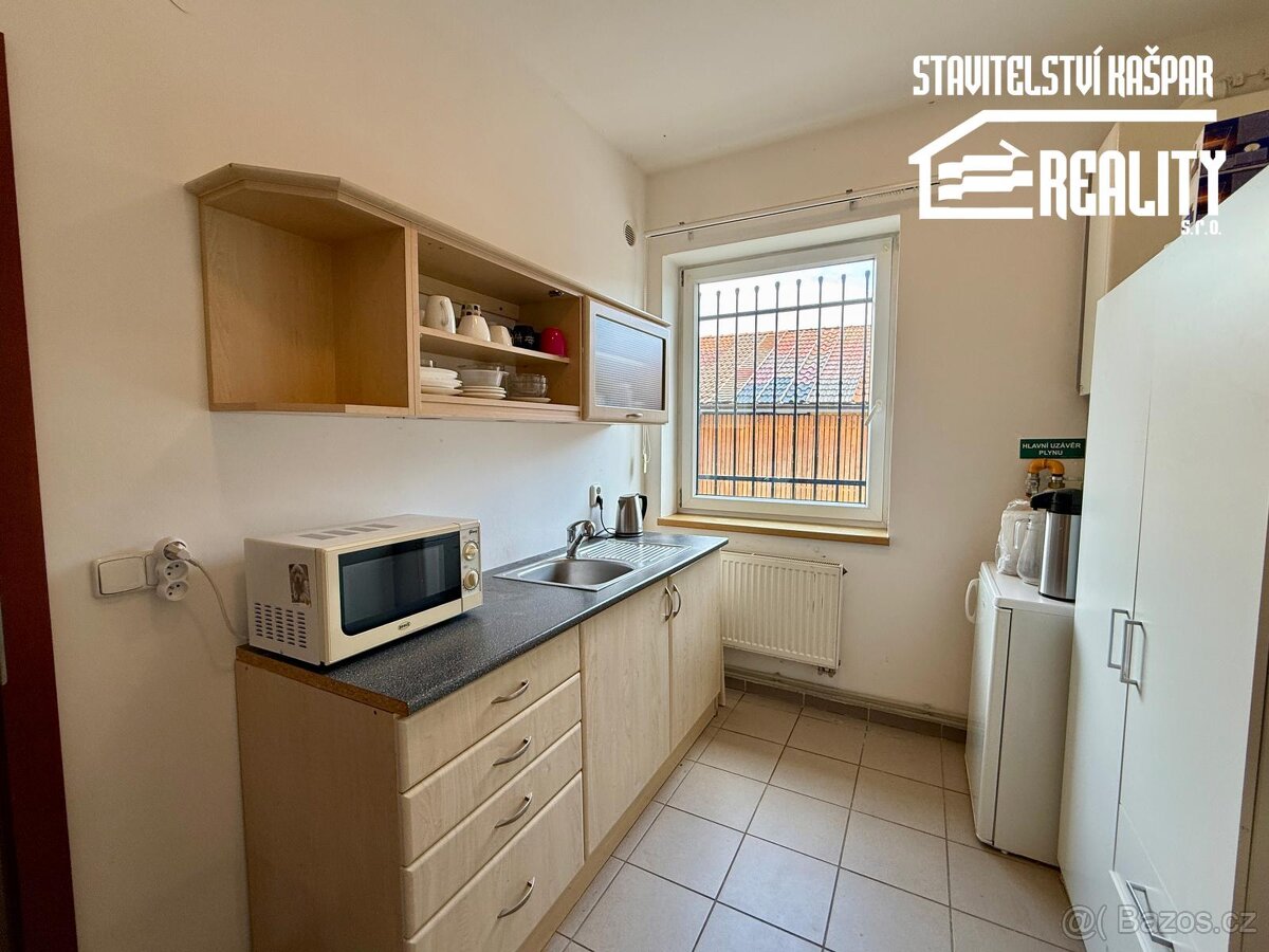 Pronájem obchodních prostor, Chrudim, ul. Ležáků - 13