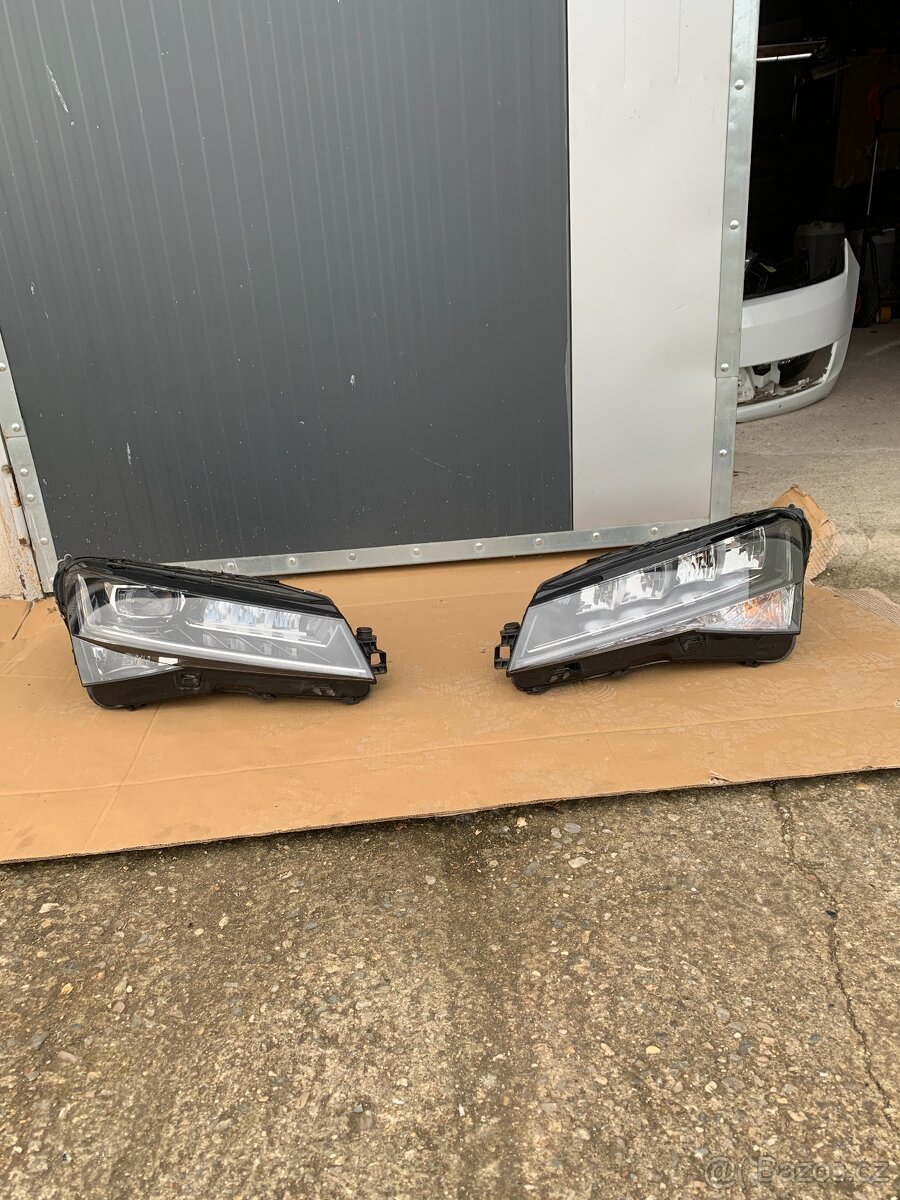 svetlo skoda superb 3 III lift svetla xenony - 13