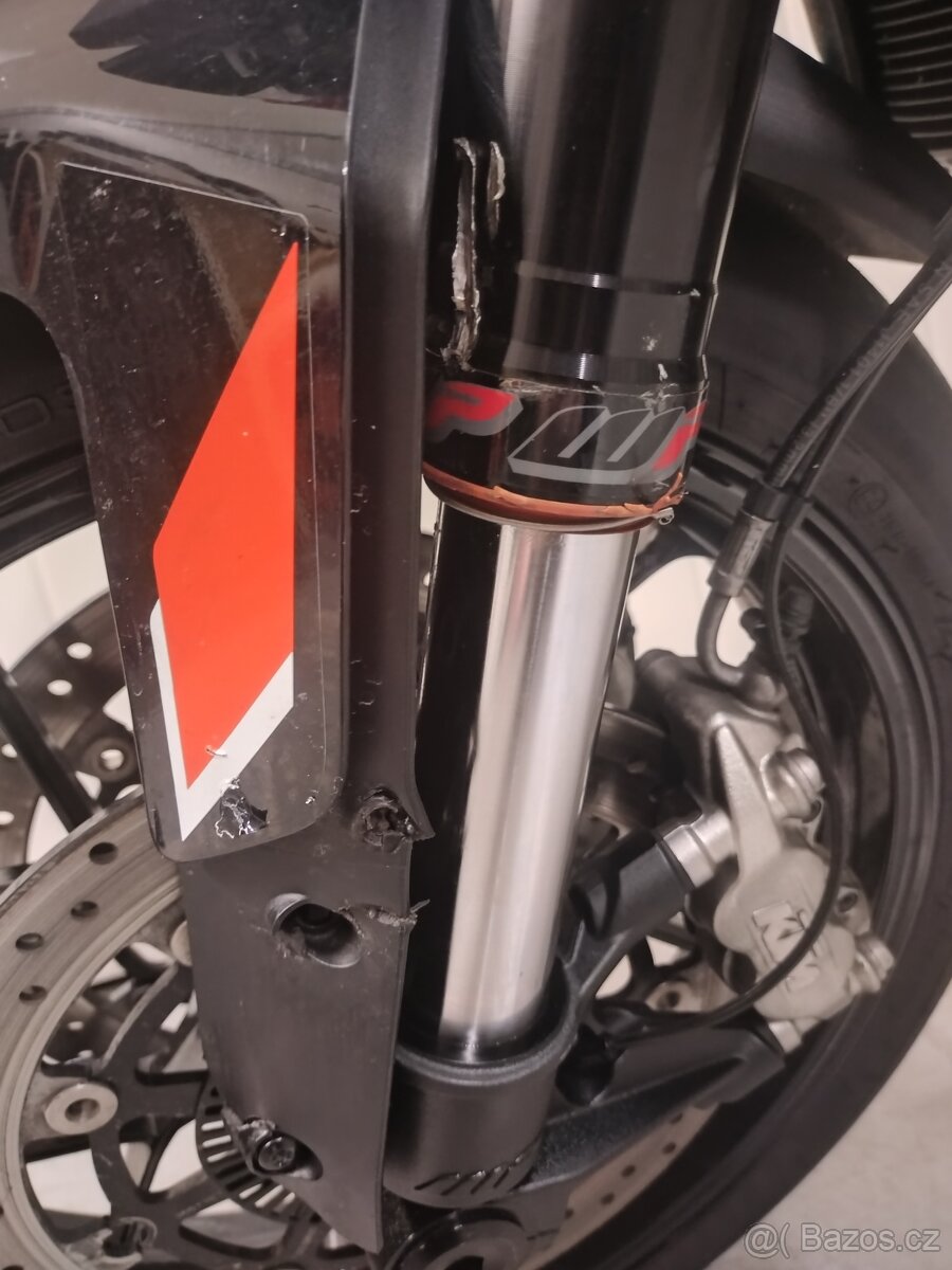 KTM 790 Duke 2023 - 13