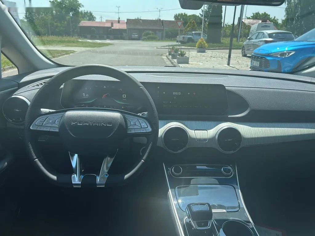 Dongfeng U-Tour, EXCLUSIVE FR 1 - 13