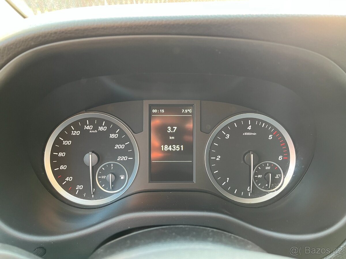 Mercedes-Benz Vito 110 CDI PRO • 2022 • 1.majitel • TZ - 13
