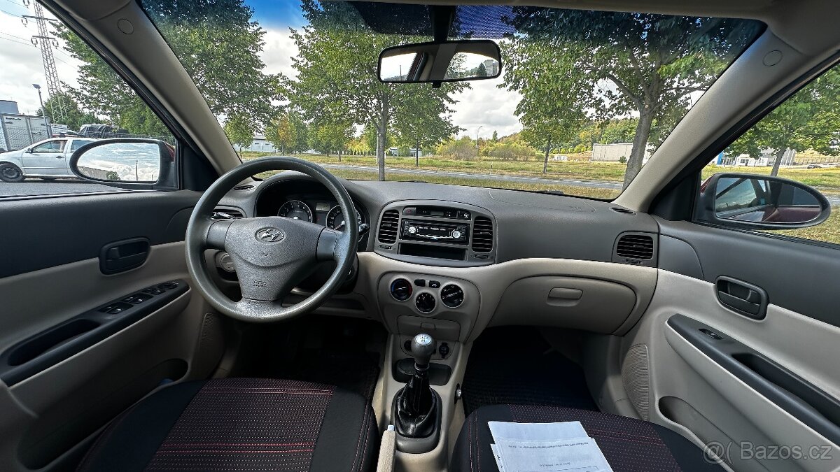 HYUNDAI ACCENT 1.4 - 13