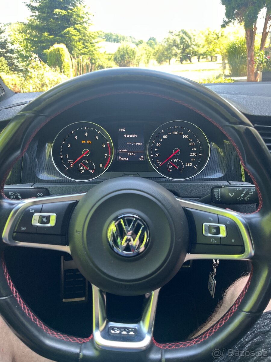 VW Golf VII GTI 2.0 TSI 2013 - 13
