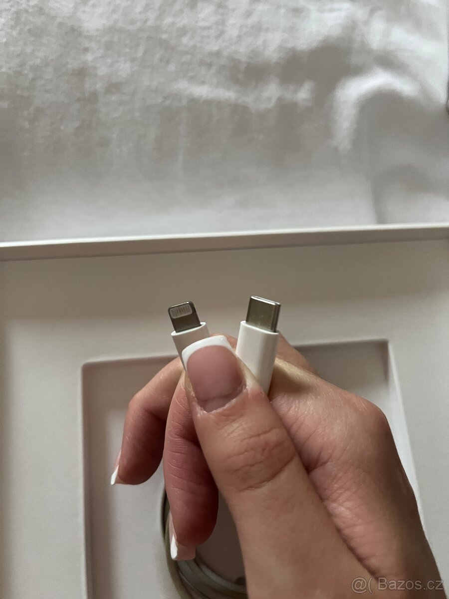 iPad 9. generace (2021) - 13